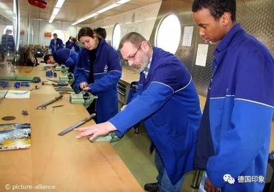 德國雙元制職業(yè)教育 技能強(qiáng)國的人才密碼